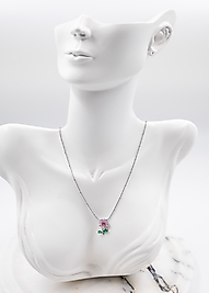 çiçek desenli çelik kolye