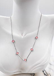 Pembe Çiçek Desenli Çelik Kolye