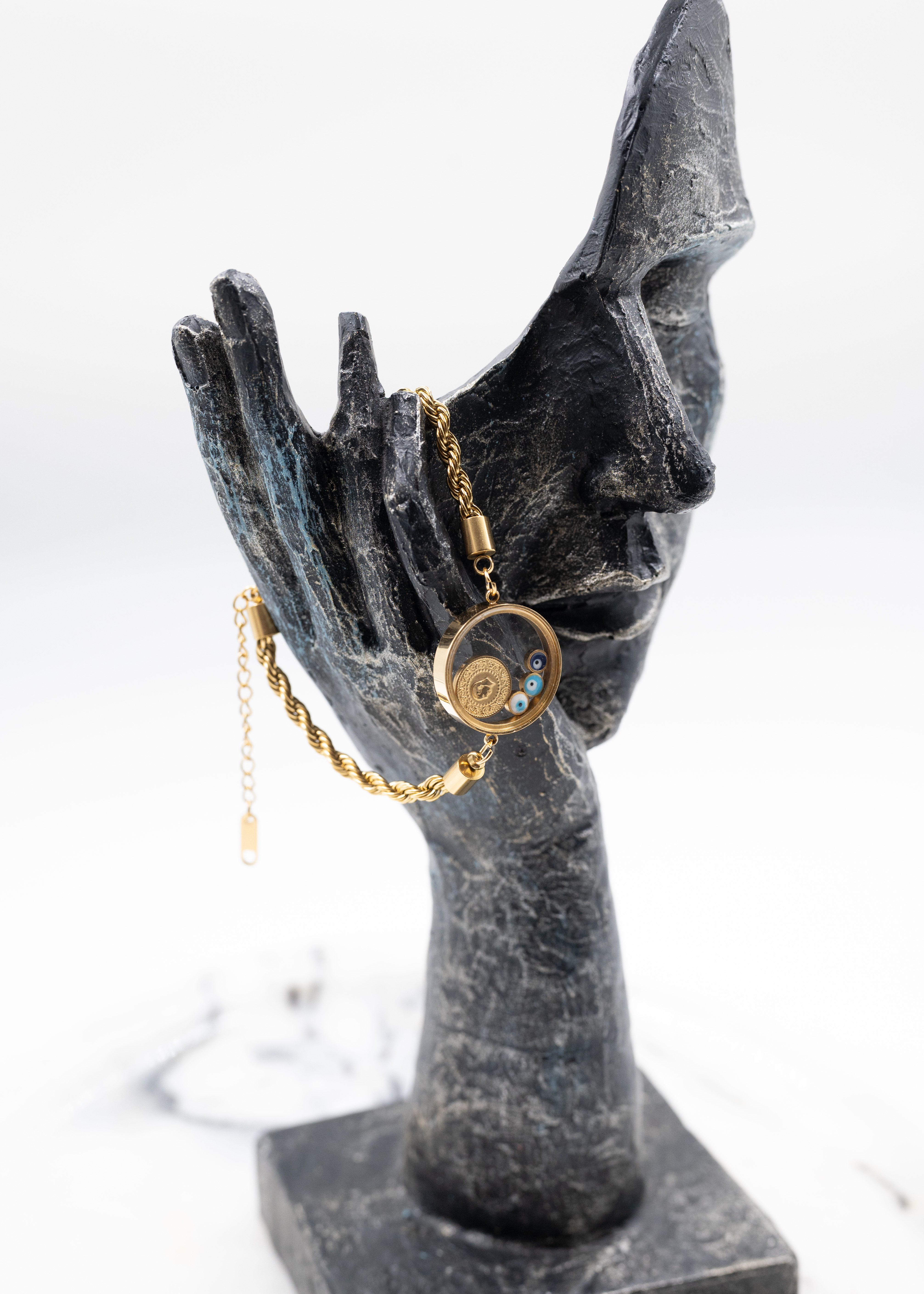 Çeyrekli Nazar Boncuklu Cam Çerçeveli Çelik Bileklik