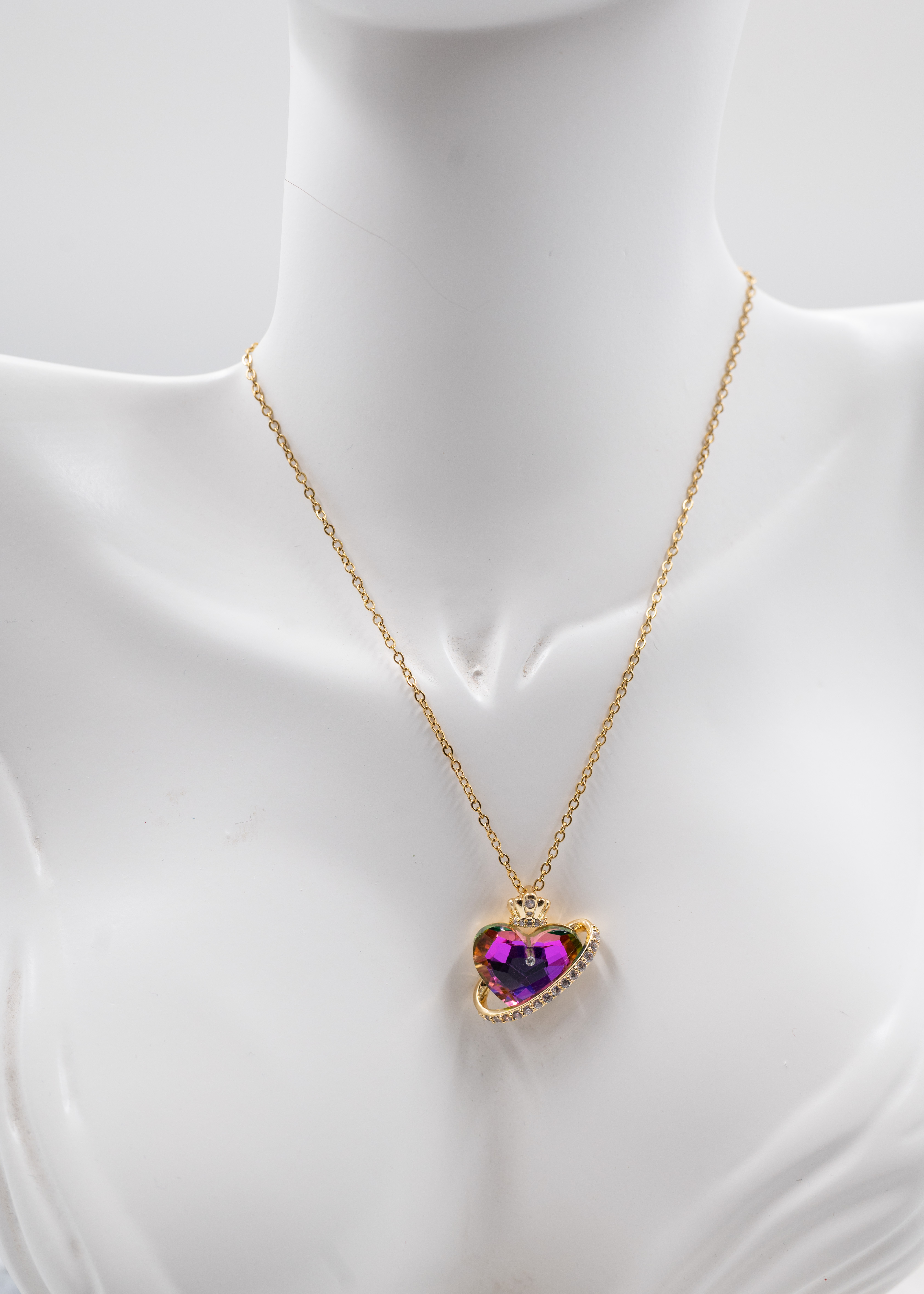 pembe taşlı kalp desenli çelik kolye